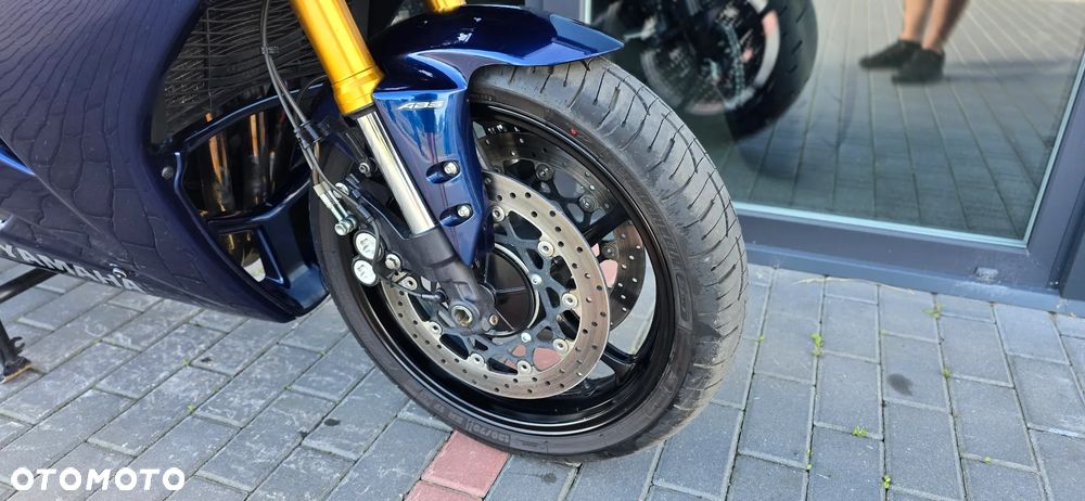Yamaha FZ - 7