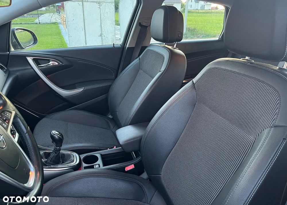 Opel Astra 1.4 T Cosmo - 10