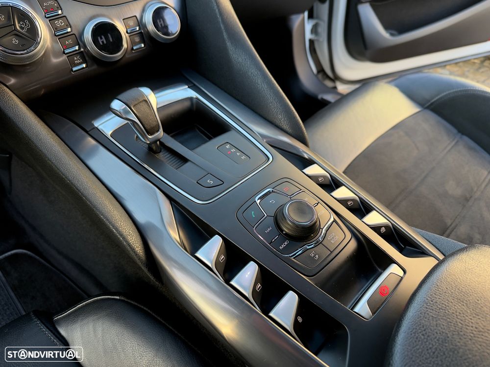 Citroën DS5 e-HDi 115 EGS6 SoChic - 43