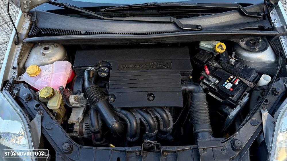 Ford Fiesta 1.25 Ghia - 14