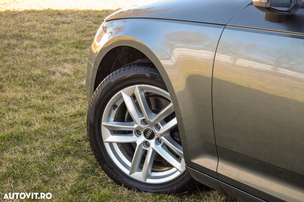 Audi A4 2.0 TDI ultra S tronic Design - 17