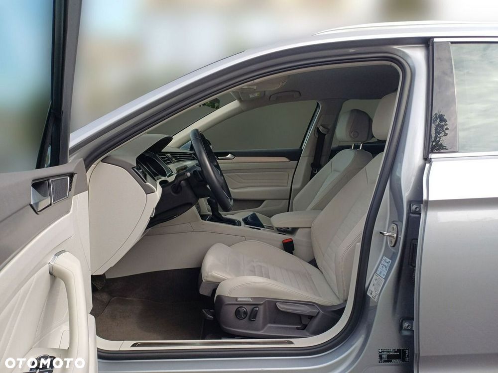 Volkswagen Passat - 9