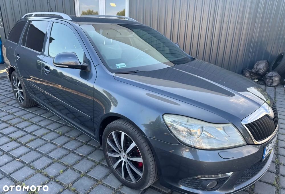 Skoda Octavia Combi 2.0 TDI CR DPF RS - 2