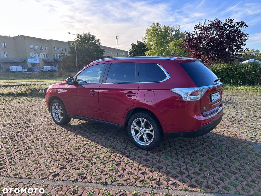 Mitsubishi Outlander - 7
