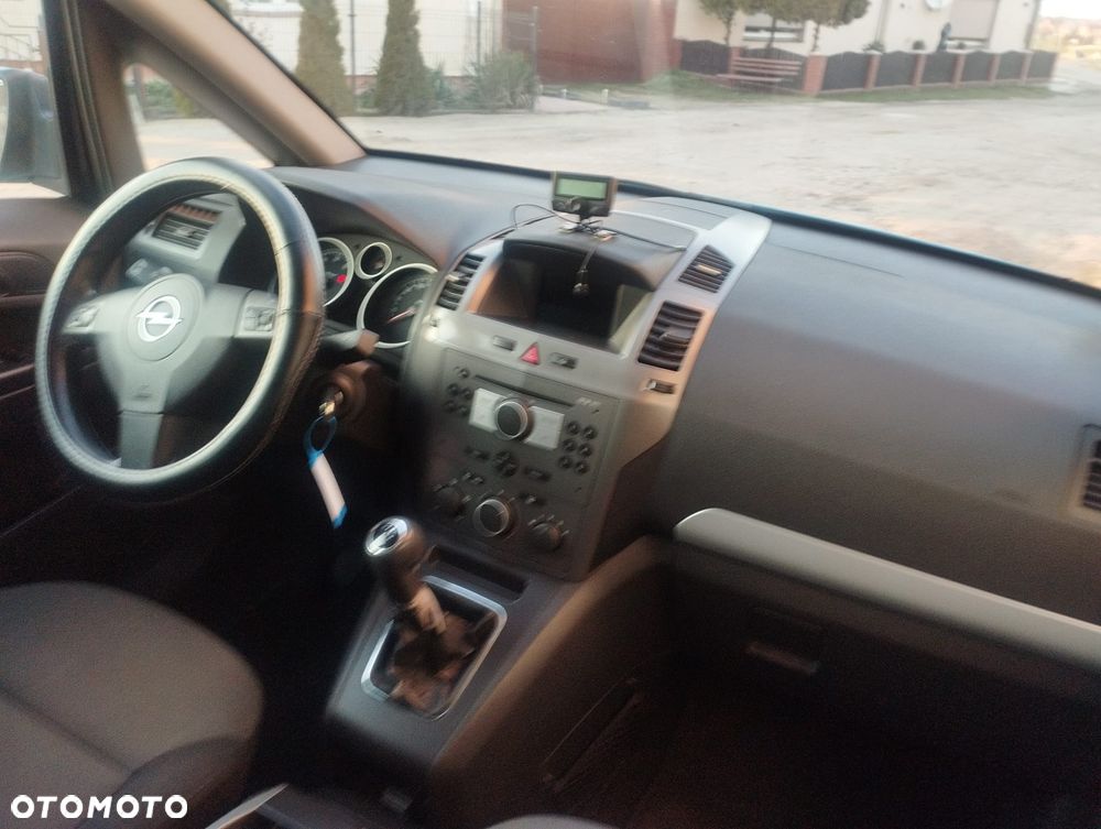 Opel Zafira 1.6 - 13