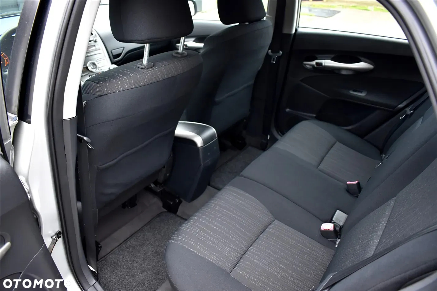 Toyota Auris 1.4 VVT-i Sol - 18