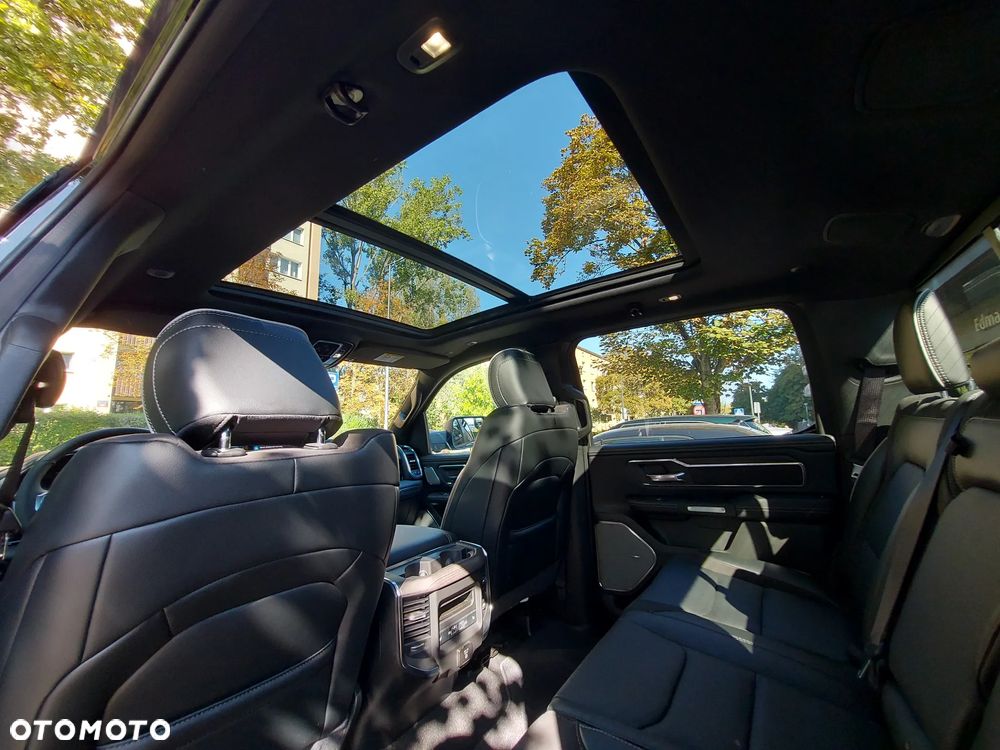 RAM 1500 Laramie Night Premium - 29