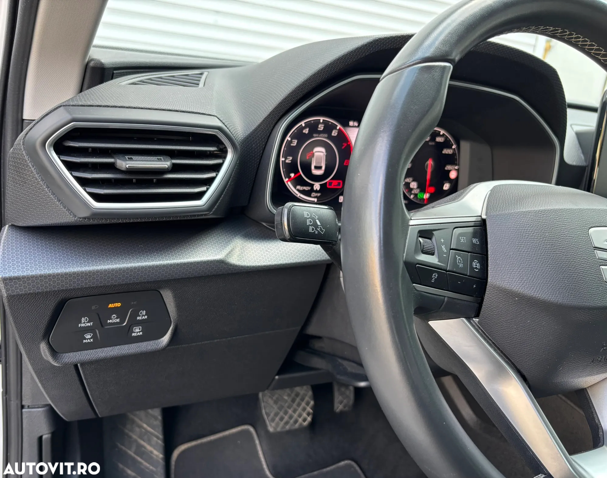 Seat Leon ST 1.0 ETSI mHEV DSG7 Style - 29