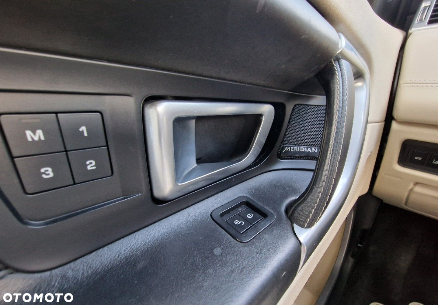 Land Rover Discovery Sport - 32