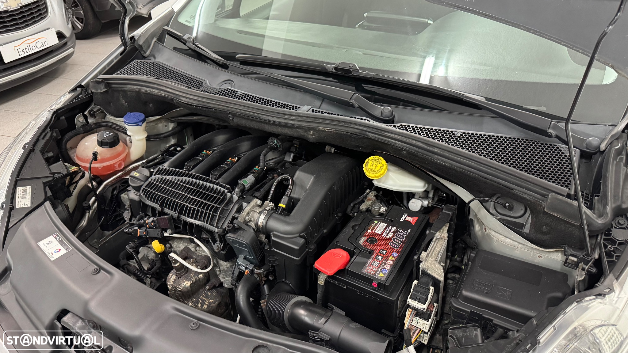 Peugeot 208 1.2 VTi Allure - 33