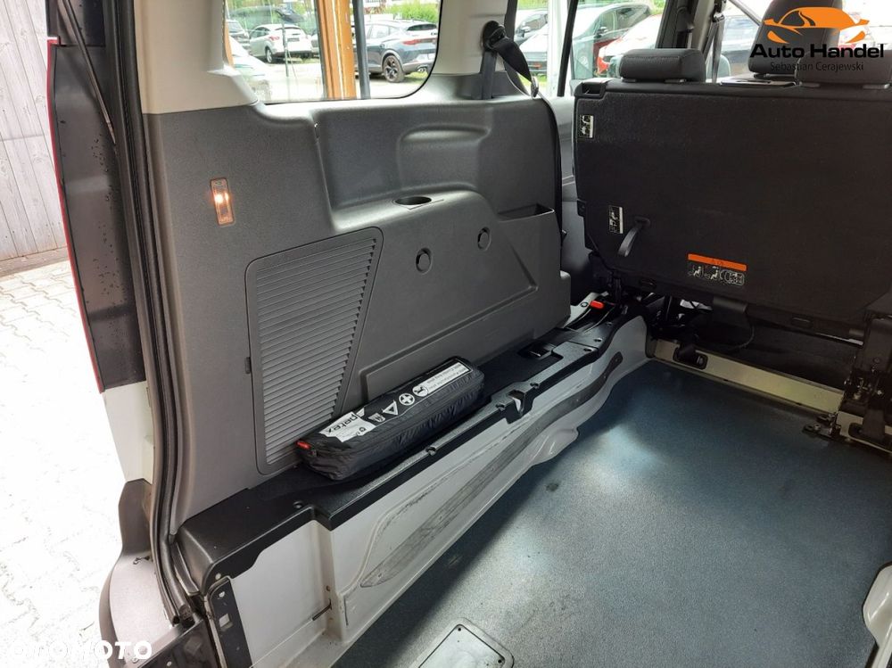 Ford Tourneo Connect - 16