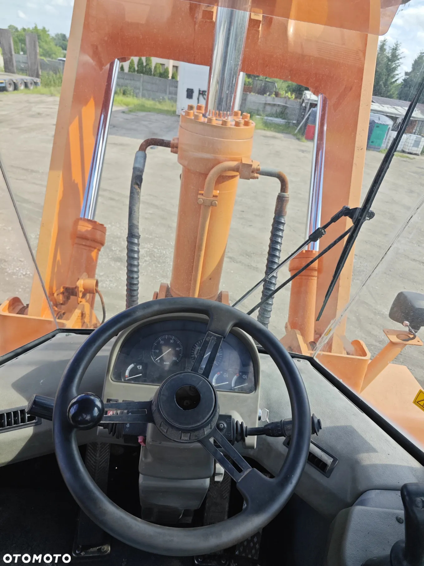 Daewoo MEGA 300-V - 13