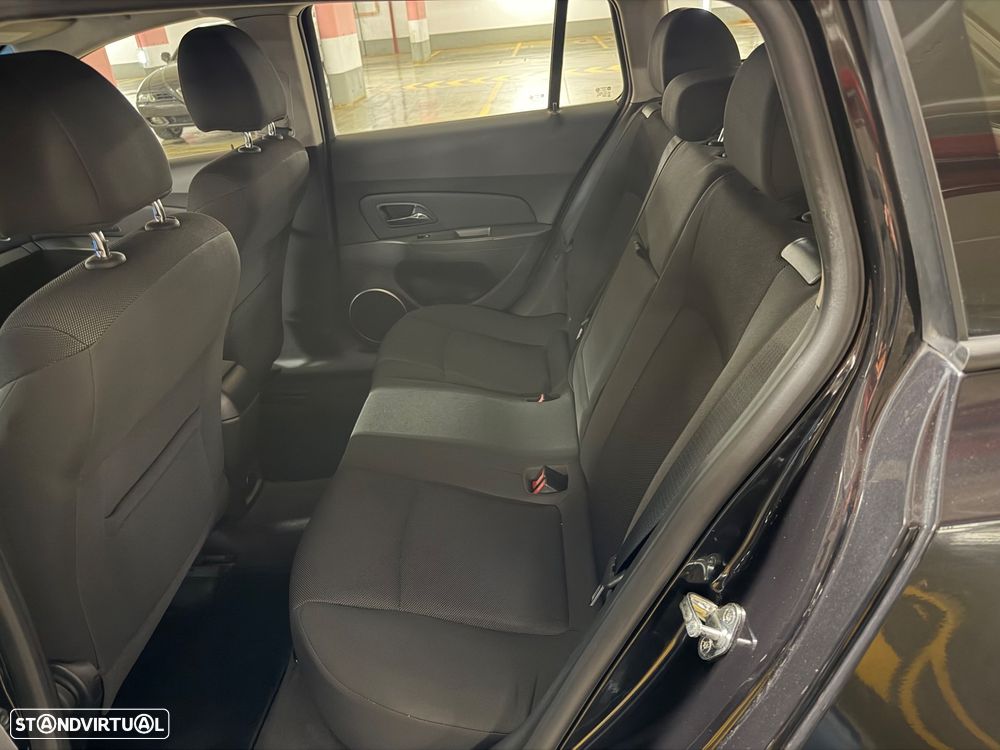 Chevrolet Cruze SW 1.7 VCDi LT - 10