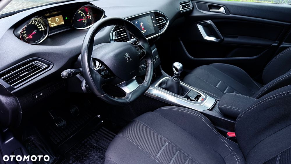 Peugeot 308 130 e-THP Stop & Start Allure - 10