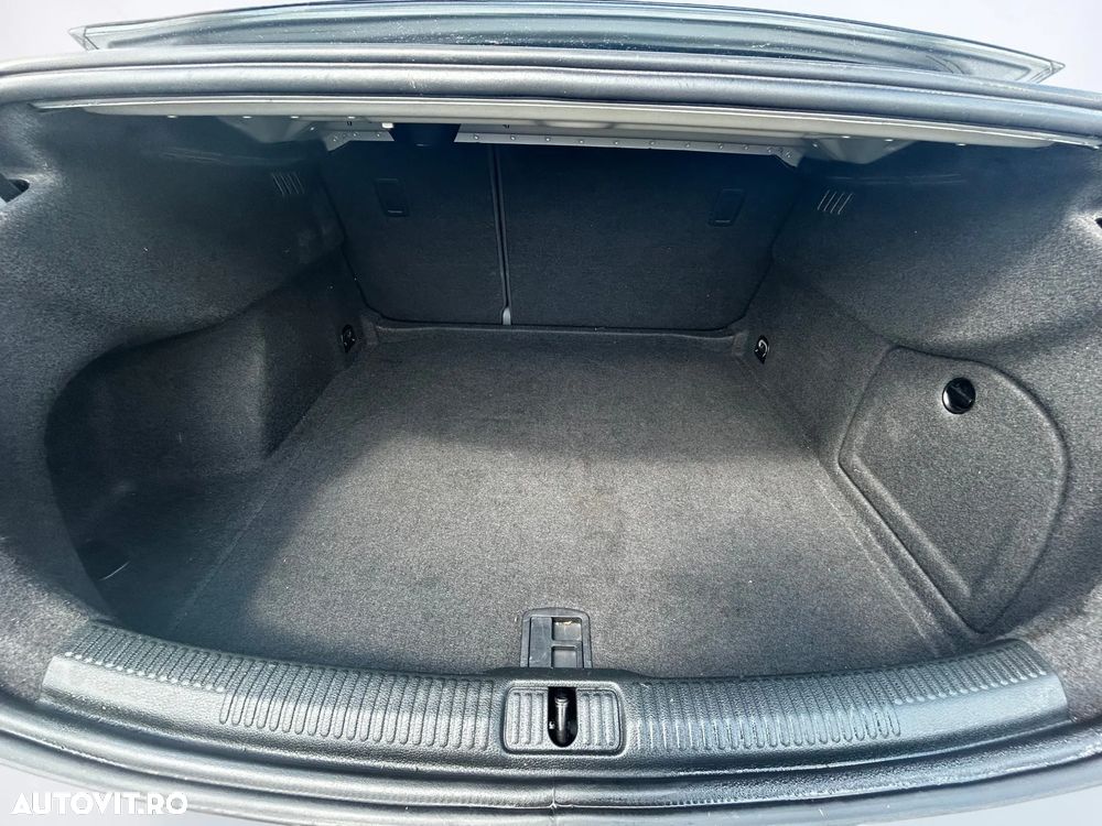 Audi A3 Limuzina 2.0 TDI S line Sportpaket - 10