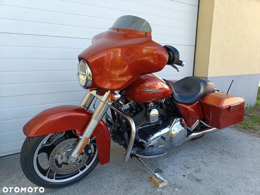Harley-Davidson Touring Street Glide - 27