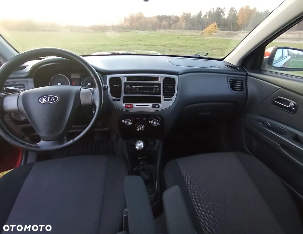 Kia Rio - 9