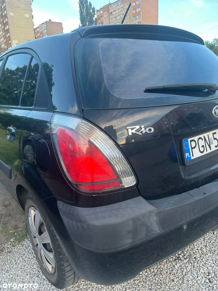 Kia Rio - 3