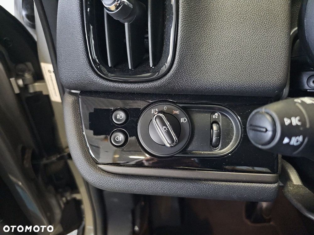 MINI Countryman Cooper Classic Trim - 29