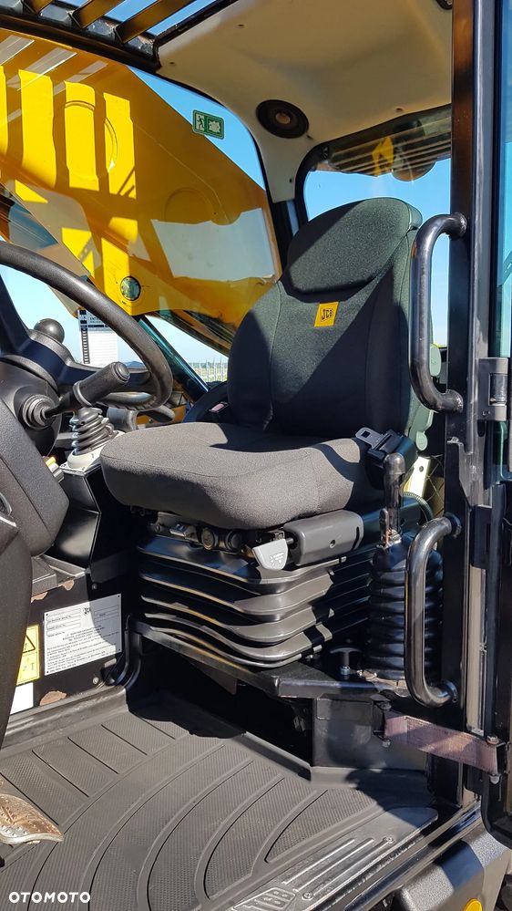 JCB 536-70 Agri Super 2014R - 32