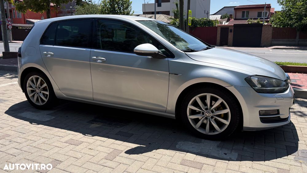 Volkswagen Golf - 3