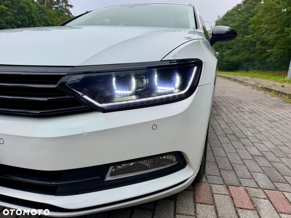 Volkswagen Passat - 11