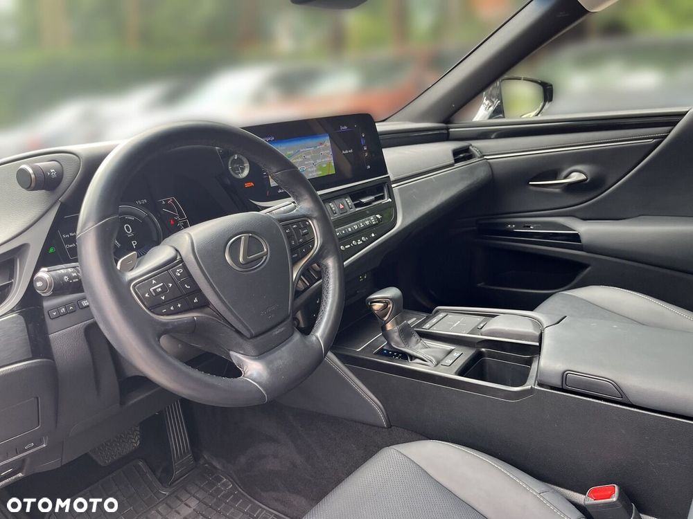 Lexus ES 300h Business Edition - 5