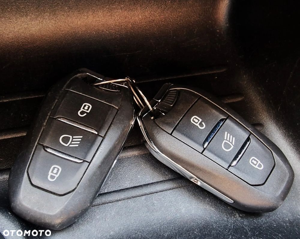 Peugeot 2008 BlueHDi 110 Allure - 35