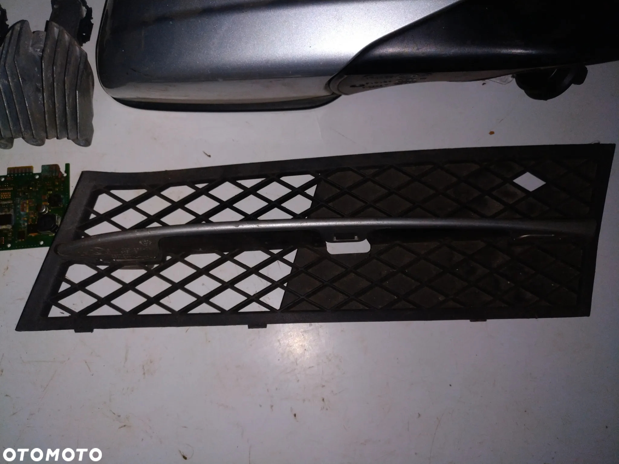 BMW F10 F11 lusterko nerka światło przeciwmgielne błotnik wlot powietrza prawy - 5