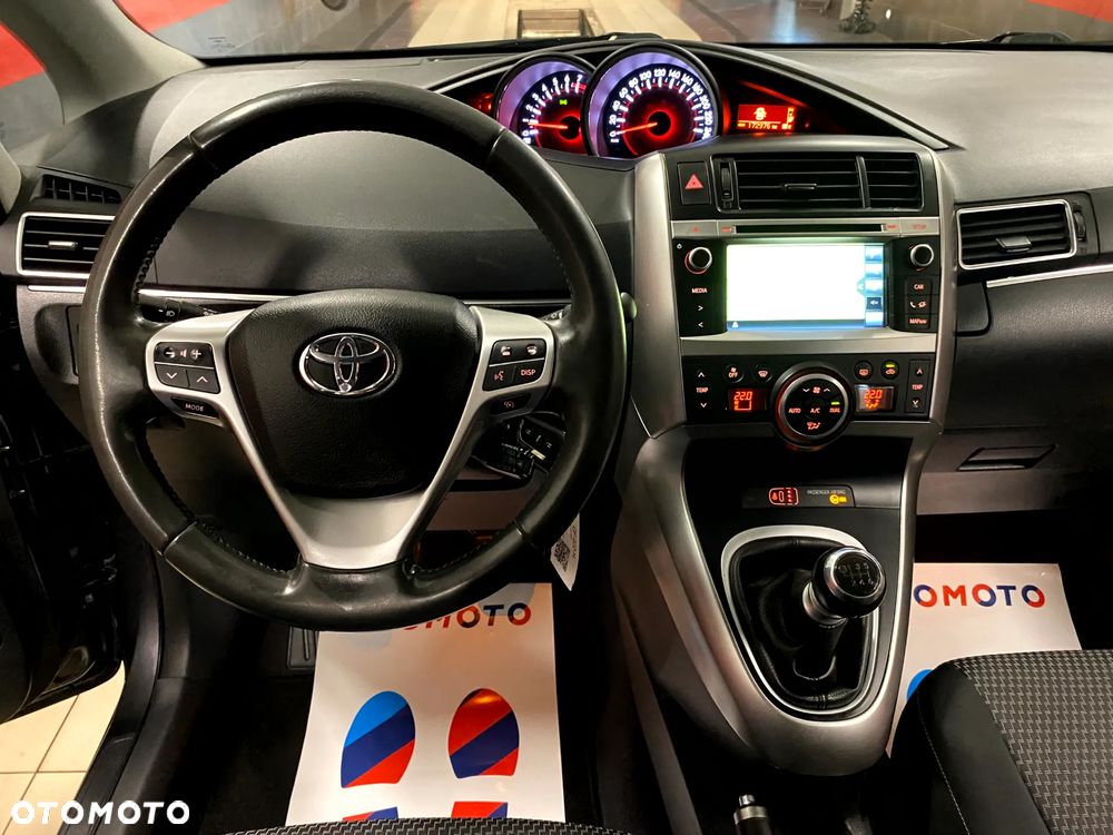 Toyota Verso 1.6 Premium EU6 - 10