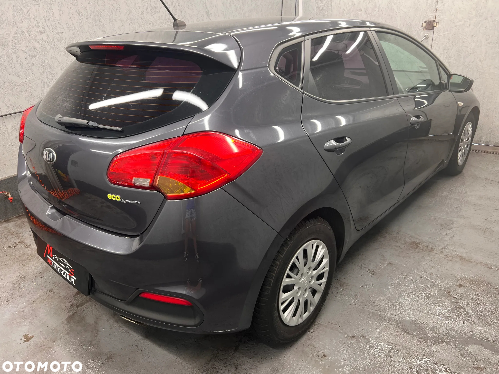Kia Ceed - 11