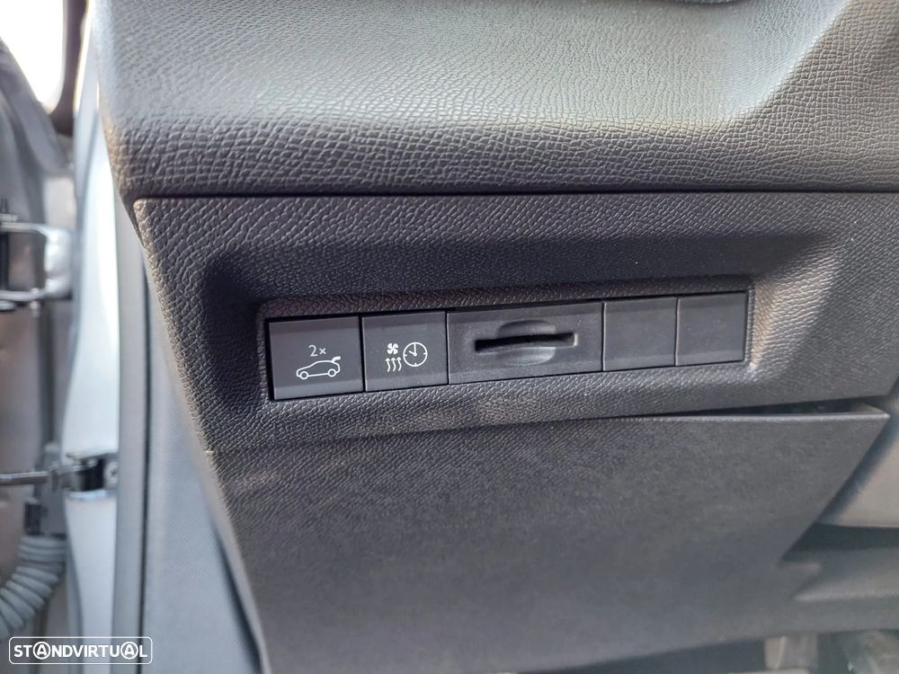 Peugeot e-308 SW 54 kWh GT - 4