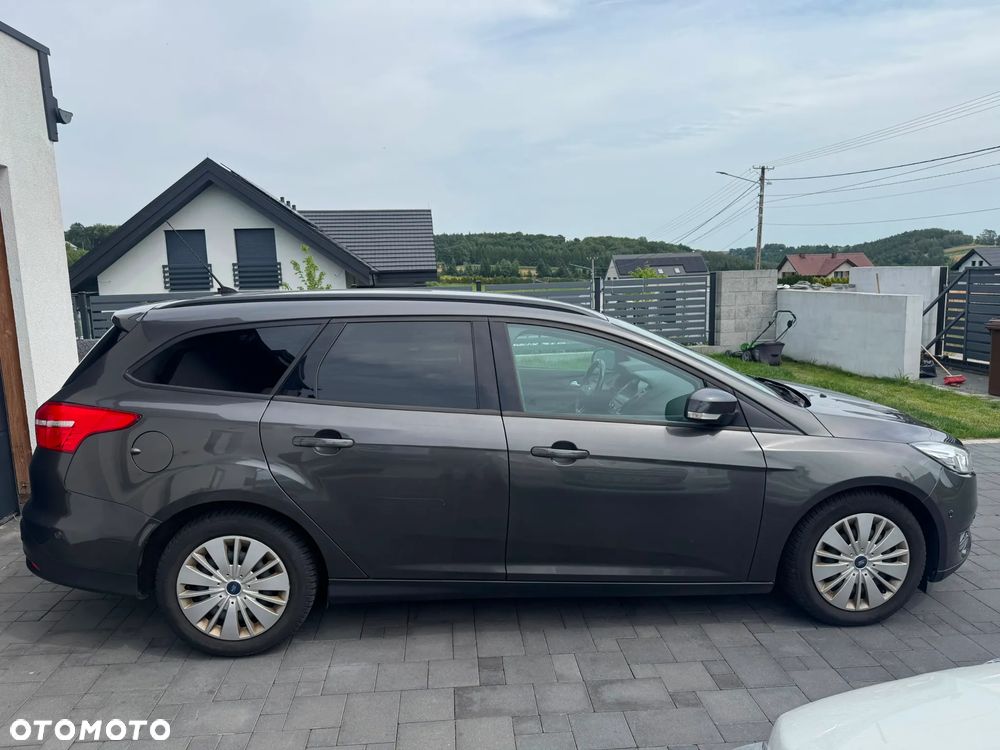 Ford Focus 1.0 EcoBoost Titanium - 5