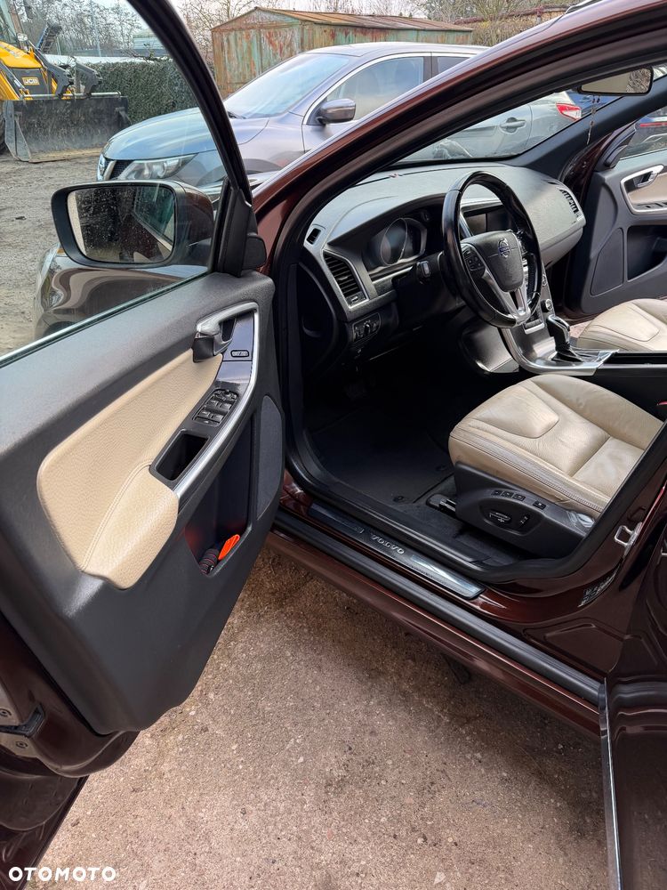 Volvo XC 60 D5 AWD Summum - 8