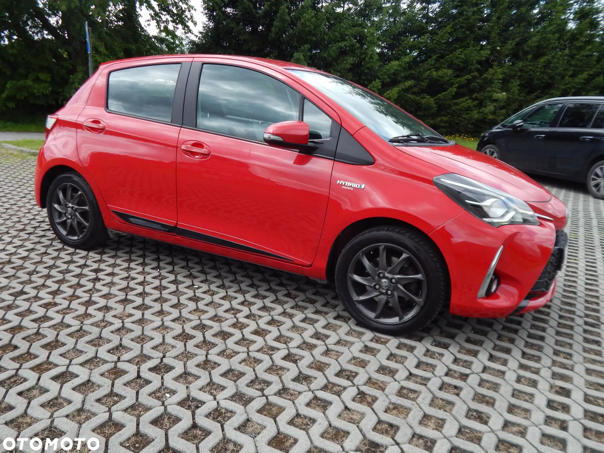 Toyota Yaris Hybrid 100 Premium - 5