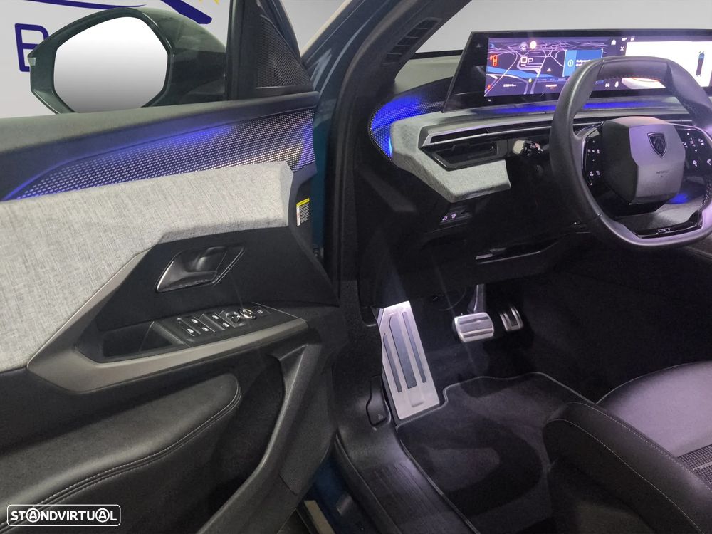 Peugeot 3008 1.2 Hybrid GT e-DCS6 - 24