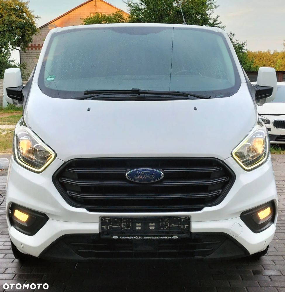 Ford TRANSIT CUSTOM - 3