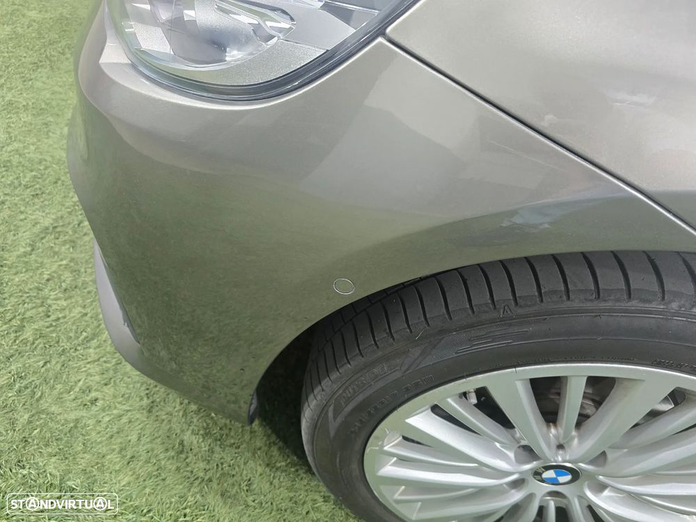 BMW 220 Active Tourer i Aut. Luxury Line - 8