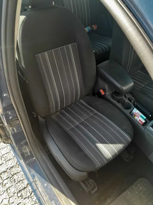 Ford Focus 1.8 TDCi Ambiente - 7