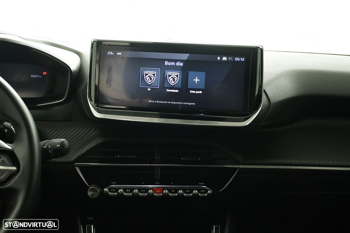 Peugeot 2008 1.2 PureTech Allure EAT8 - 9