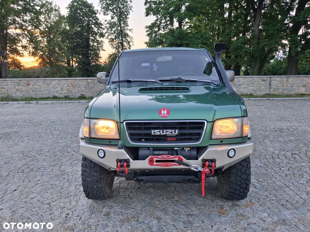 Isuzu Trooper - 16