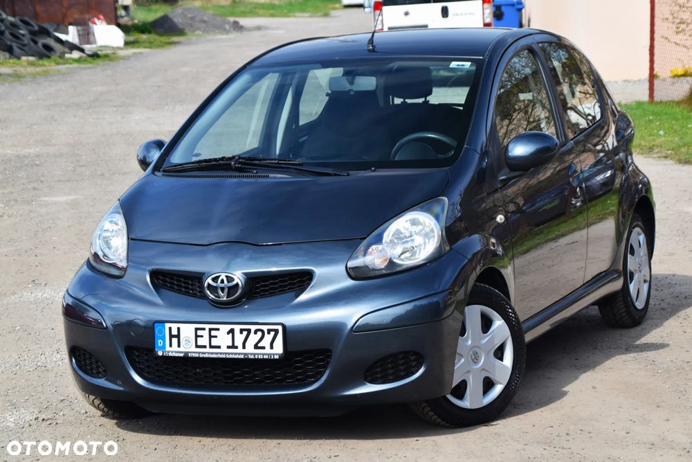 Toyota Aygo Standard - 25