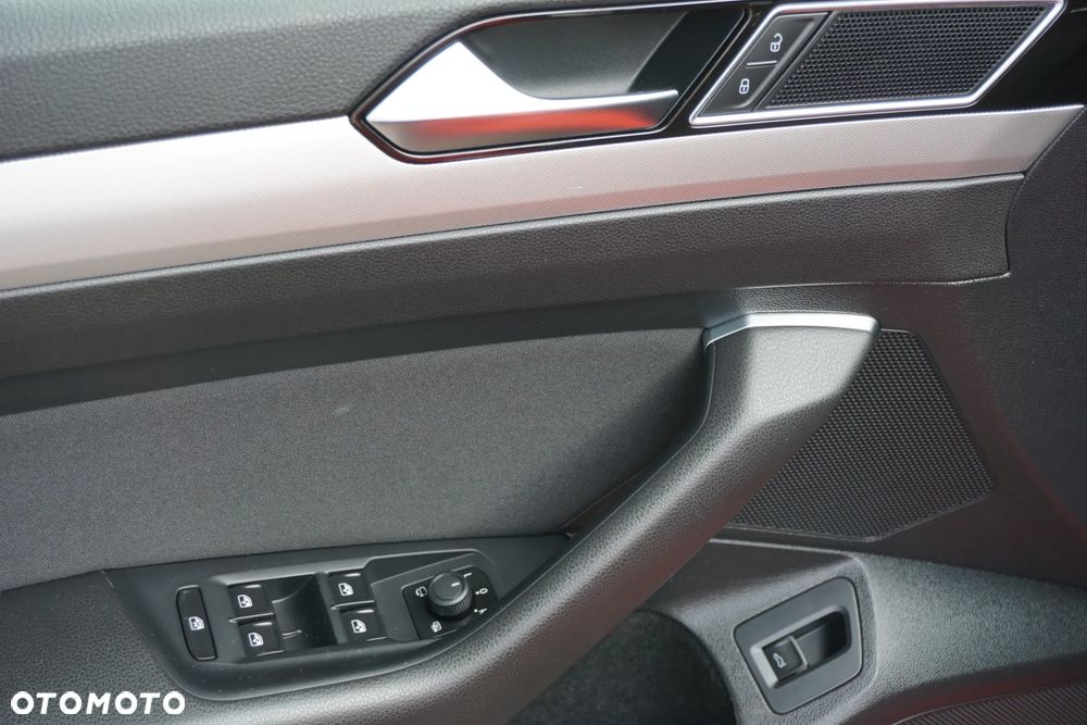 Volkswagen Passat 2.0 TDI BMT Trendline - 20