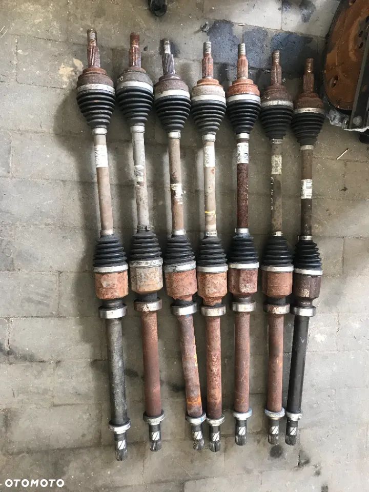 Półoś prawa długa Renault Clio IV 0.9 TCE - 1