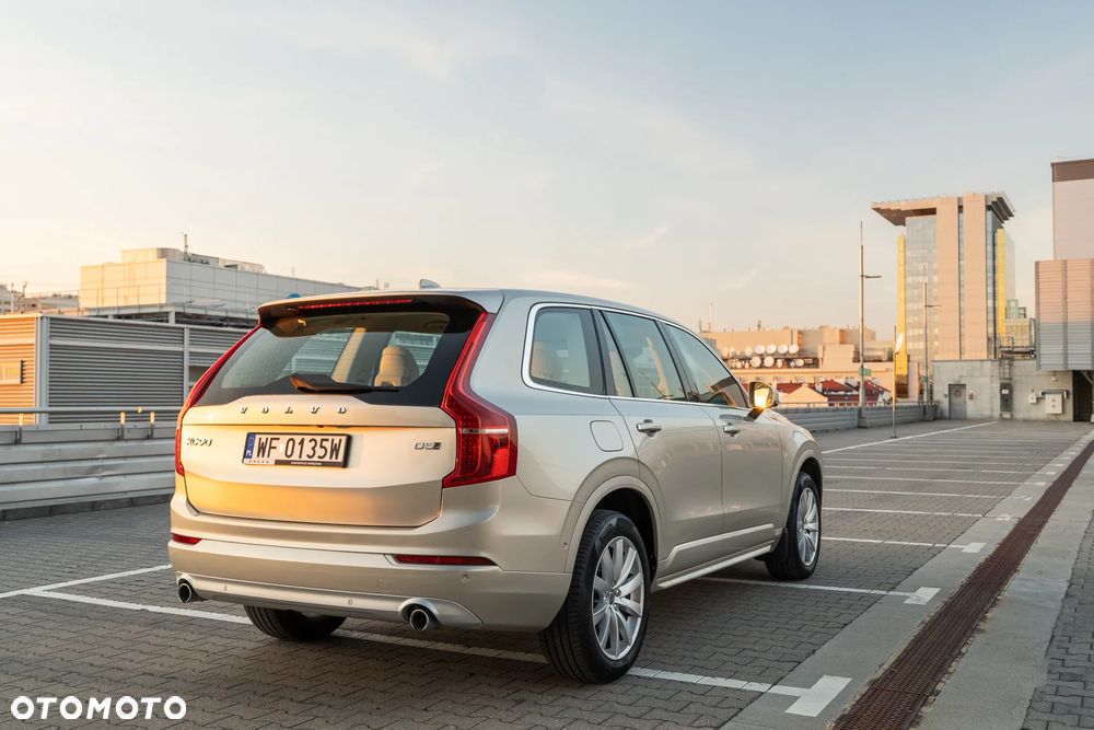 Volvo XC 90 D5 AWD Momentum - 4