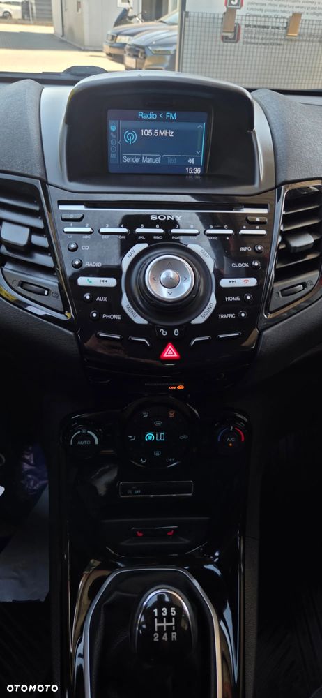 Ford Fiesta 1.0 EcoBoost Platinium X - 28