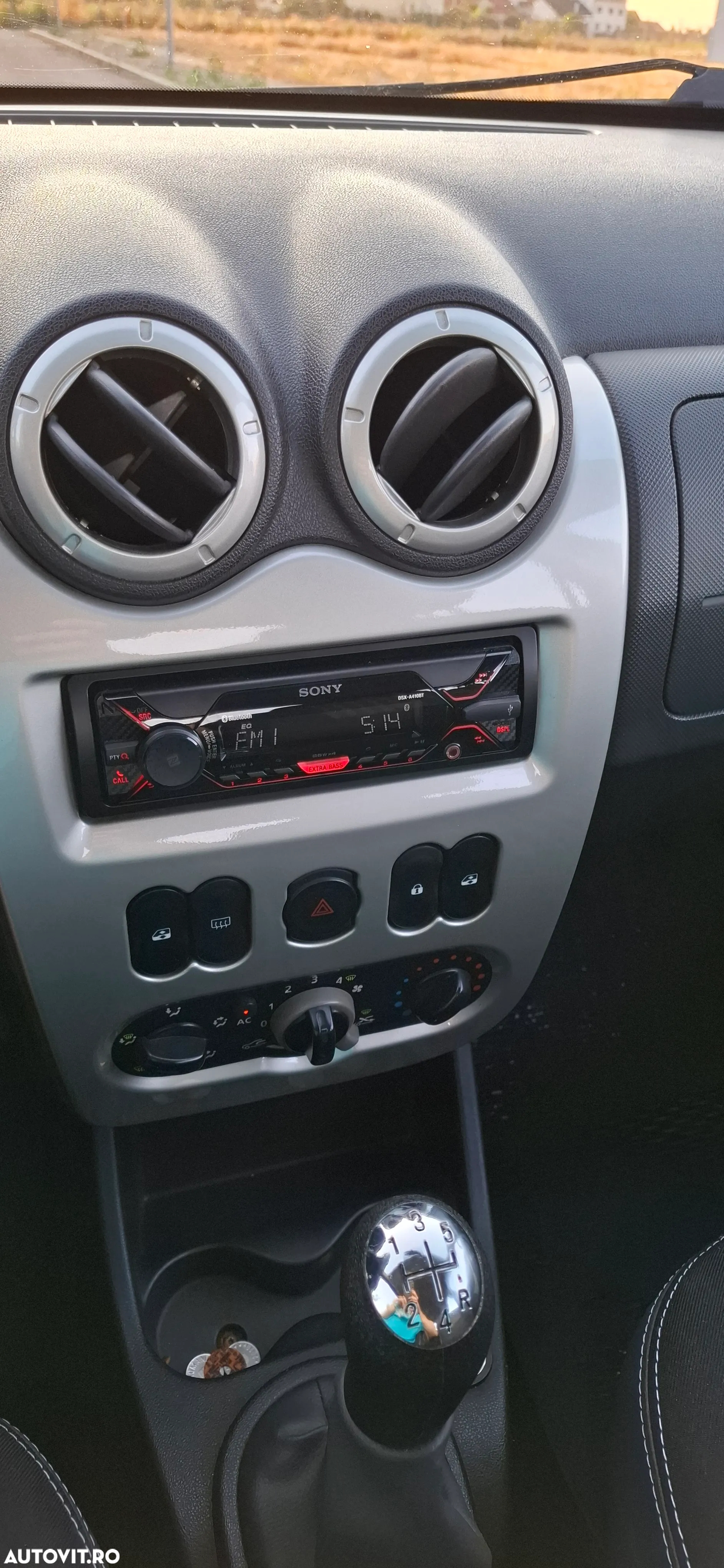Dacia Sandero 1.6 MPI Laureate - 6
