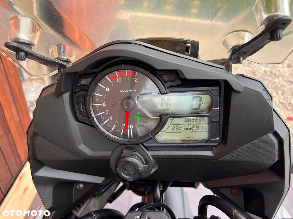 Suzuki V-STROM - 13