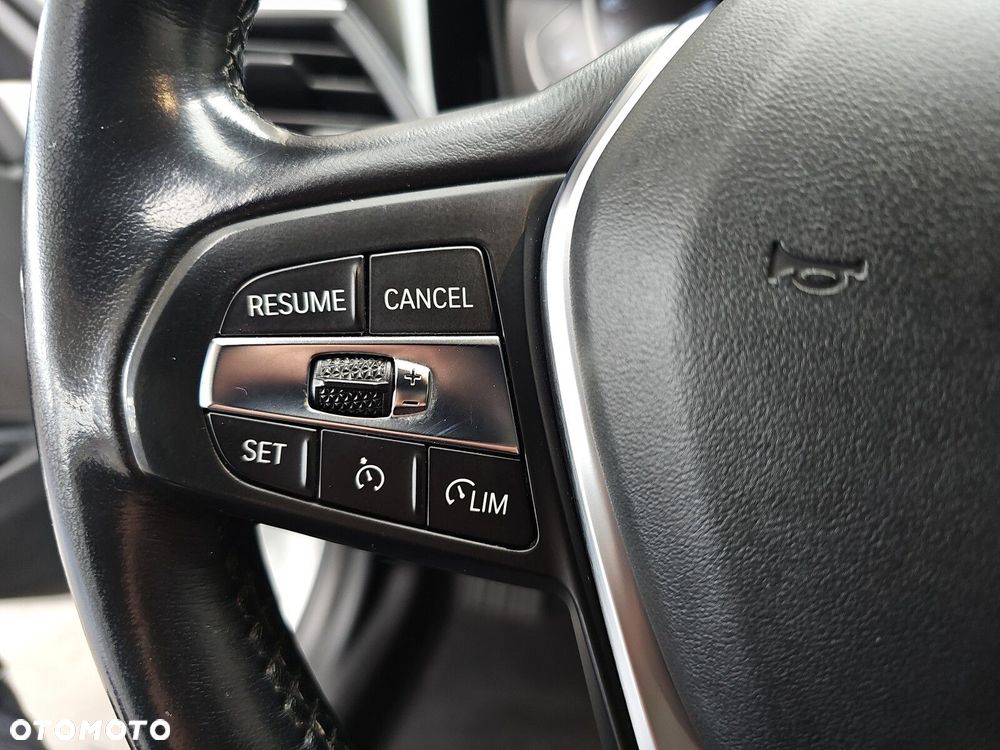 BMW Seria 3 318d Sport Line - 17