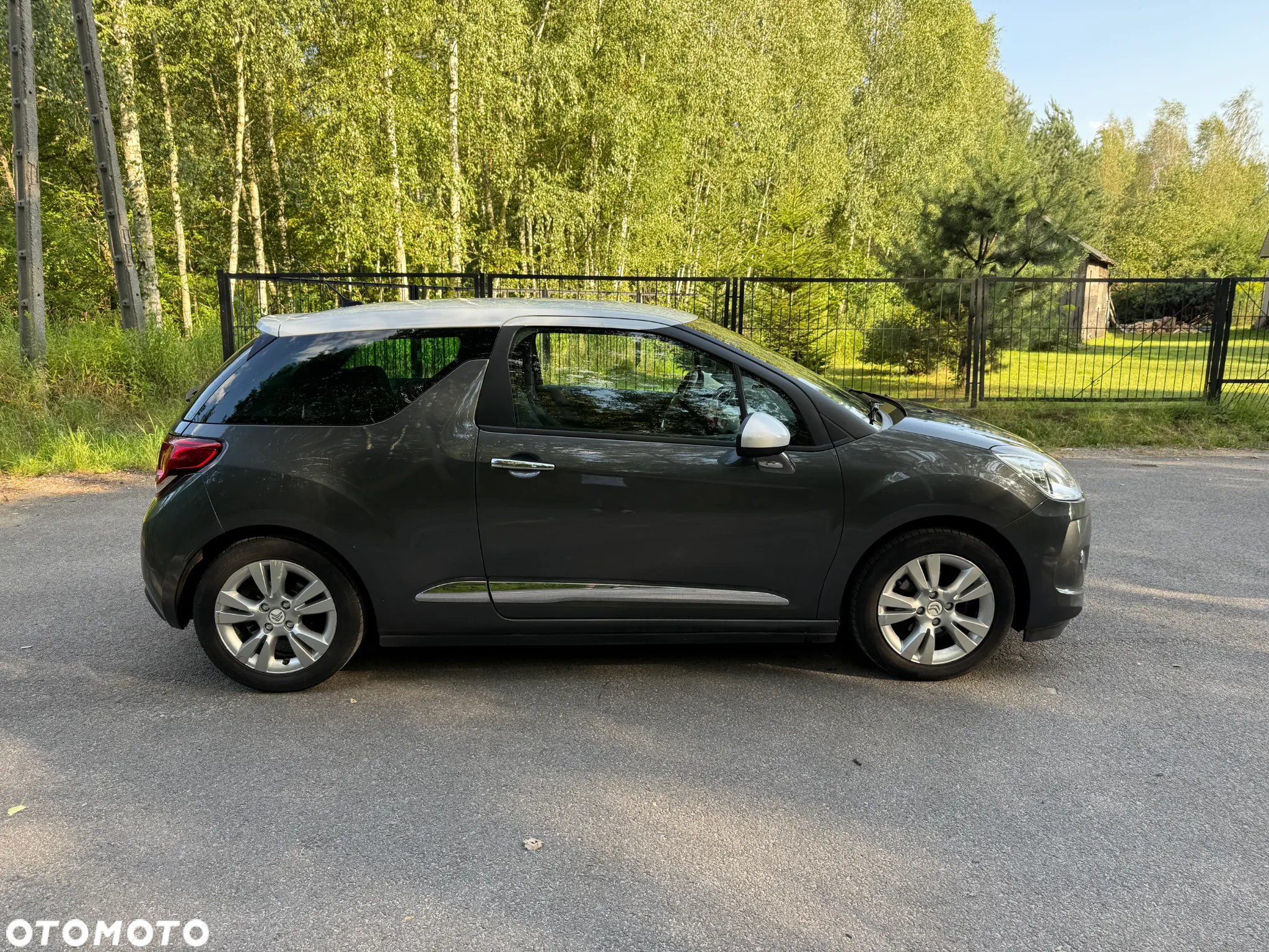 Citroën DS3 1.6 HDi SoChic - 4